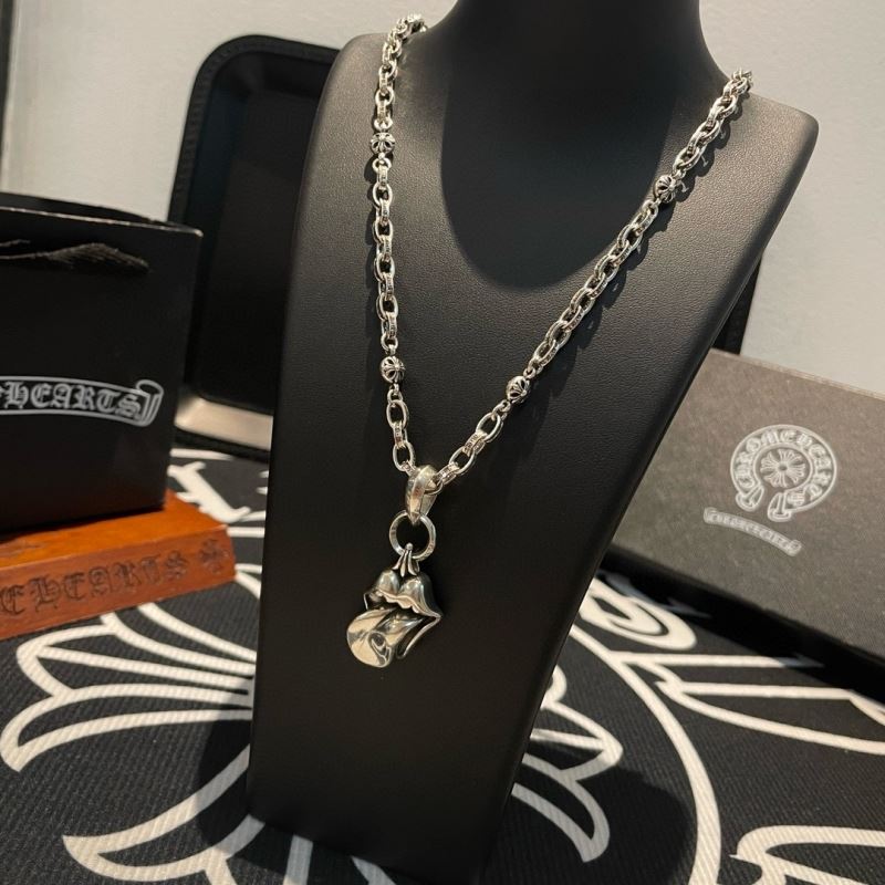 Ch*0me He**ts necklaces